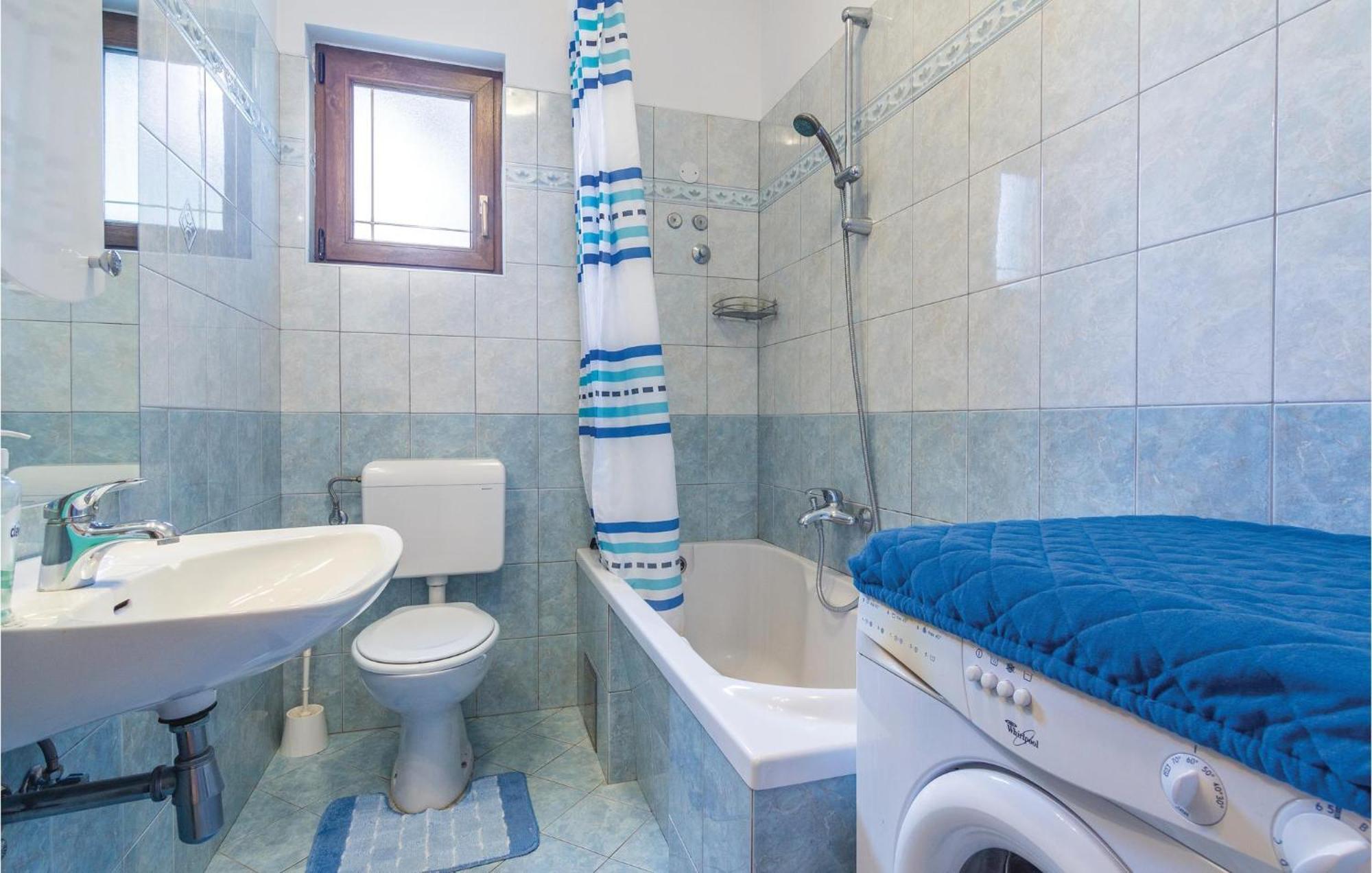 Beautiful Apartment In Porec With Kitchen Dış mekan fotoğraf